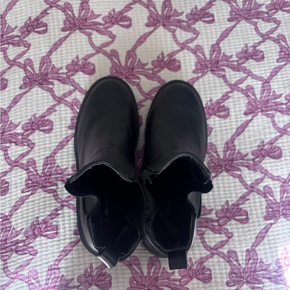 boots - Picture 3 of 4